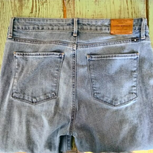 Lucky Brand Hayden Crop Jeans Size 10/30 Slightly Distressed Inseam Approx 26" - Picture 11 of 16